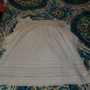 EUC Old Navy flutter sleeve top